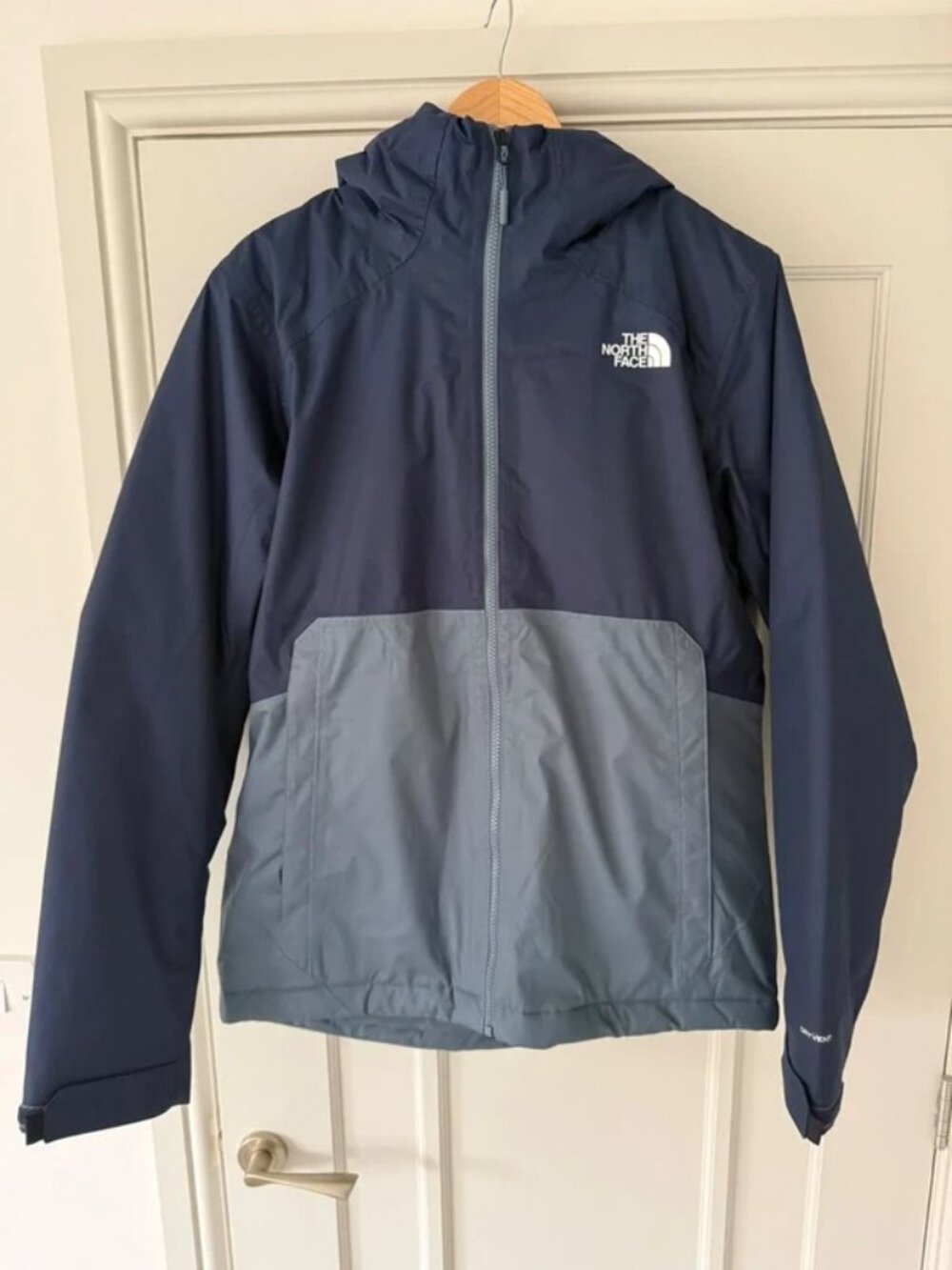 The North Face Men’s Millerton Insulated Jacket Navy Gray M